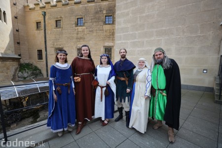 Foto a video: Letnú sezónu hornej Nitry otvoril v Bojniciach sprievod postáv z rozprávok a filmov 43