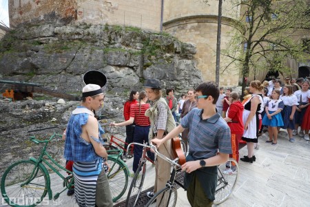 Foto a video: Letnú sezónu hornej Nitry otvoril v Bojniciach sprievod postáv z rozprávok a filmov 54