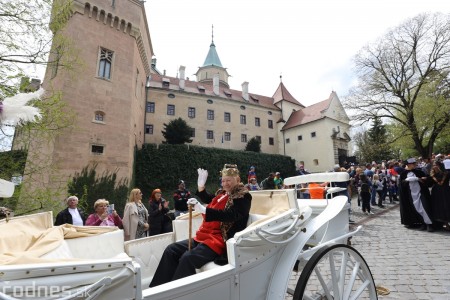 Foto a video: Letnú sezónu hornej Nitry otvoril v Bojniciach sprievod postáv z rozprávok a filmov 82