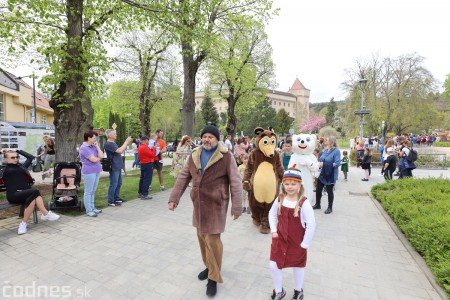 Foto a video: Letnú sezónu hornej Nitry otvoril v Bojniciach sprievod postáv z rozprávok a filmov 107