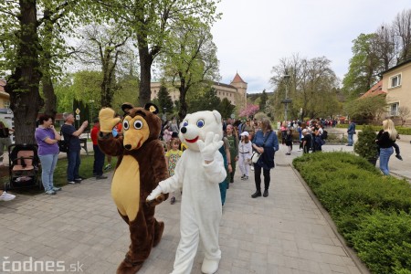 Foto a video: Letnú sezónu hornej Nitry otvoril v Bojniciach sprievod postáv z rozprávok a filmov 108