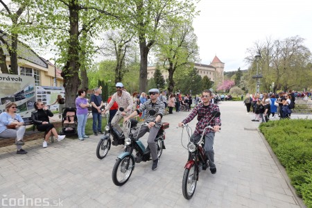 Foto a video: Letnú sezónu hornej Nitry otvoril v Bojniciach sprievod postáv z rozprávok a filmov 113