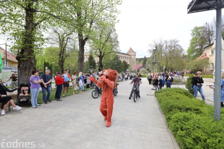 Foto a video: Letnú sezónu hornej Nitry otvoril v Bojniciach sprievod postáv z rozprávok a filmov 115