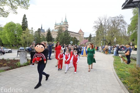 Foto a video: Letnú sezónu hornej Nitry otvoril v Bojniciach sprievod postáv z rozprávok a filmov 119