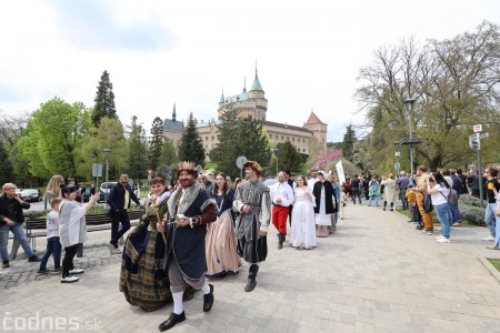 Foto a video: Letnú sezónu hornej Nitry otvoril v Bojniciach sprievod postáv z rozprávok a filmov 138