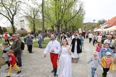 Foto a video: Letnú sezónu hornej Nitry otvoril v Bojniciach sprievod postáv z rozprávok a filmov 160