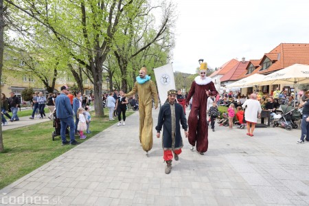 Foto a video: Letnú sezónu hornej Nitry otvoril v Bojniciach sprievod postáv z rozprávok a filmov 163