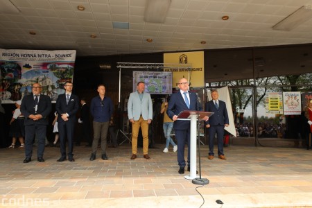 Foto a video: Letnú sezónu hornej Nitry otvoril v Bojniciach sprievod postáv z rozprávok a filmov 184