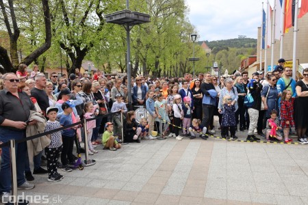 Foto a video: Letnú sezónu hornej Nitry otvoril v Bojniciach sprievod postáv z rozprávok a filmov 187