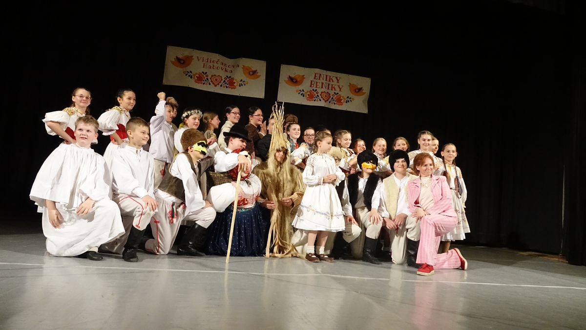 Foto: Skvelý úspech Detského folklórneho súboru Malý Vtáčnik. Postup na celoštátnu prehliadku do Východnej