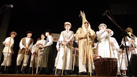 Foto: Skvelý úspech Detského folklórneho súboru Malý Vtáčnik. Postup na celoštátnu prehliadku do Východnej 0