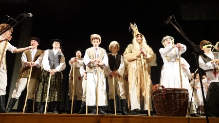 Foto: Skvelý úspech Detského folklórneho súboru Malý Vtáčnik. Postup na celoštátnu prehliadku do Východnej 3