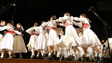 Foto: Skvelý úspech Detského folklórneho súboru Malý Vtáčnik. Postup na celoštátnu prehliadku do Východnej 14