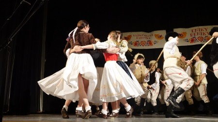 Foto: Skvelý úspech Detského folklórneho súboru Malý Vtáčnik. Postup na celoštátnu prehliadku do Východnej 15