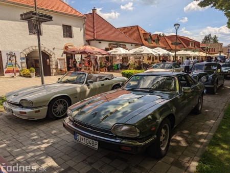 Foto a video: JAGUARISM - Stretnutie majiteľov vozidiel Jaguar - Bojnice 2022 38