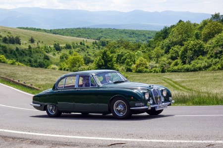 Foto a video: JAGUARISM - Stretnutie majiteľov vozidiel Jaguar - Bojnice 2022 58