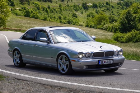 Foto a video: JAGUARISM - Stretnutie majiteľov vozidiel Jaguar - Bojnice 2022 59