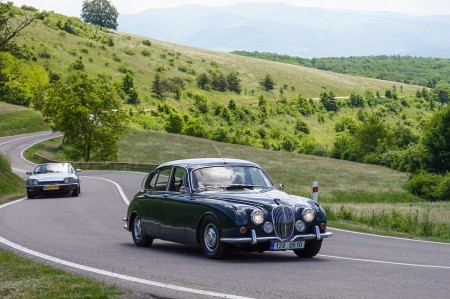 Foto a video: JAGUARISM - Stretnutie majiteľov vozidiel Jaguar - Bojnice 2022 65