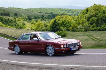 Foto a video: JAGUARISM - Stretnutie majiteľov vozidiel Jaguar - Bojnice 2022 70