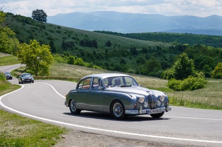 Foto a video: JAGUARISM - Stretnutie majiteľov vozidiel Jaguar - Bojnice 2022 72