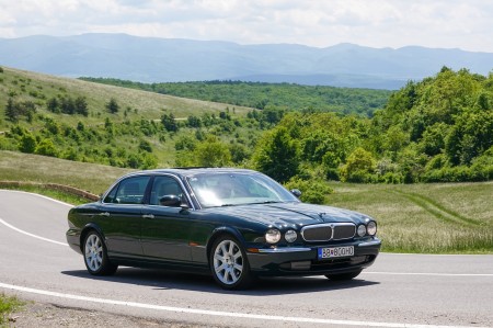 Foto a video: JAGUARISM - Stretnutie majiteľov vozidiel Jaguar - Bojnice 2022 81