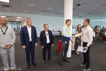Foto a video: Duálne vzdelávanie v Brose Prievidza ukončilo 14 študentov 7
