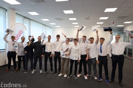 Foto a video: Duálne vzdelávanie v Brose Prievidza ukončilo 14 študentov 8