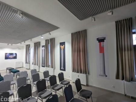 Foto a video: Dve jedinečné výstavy v priestoroch Galérie Imricha Vysočana v Meštianskom dome v Prievidzi 8