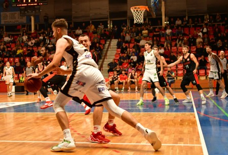 Foto: BC Prievidza – BC Komárno 65:56 32