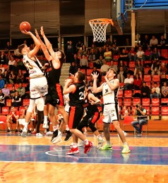 Foto: BC Prievidza – BC Komárno 65:56 34