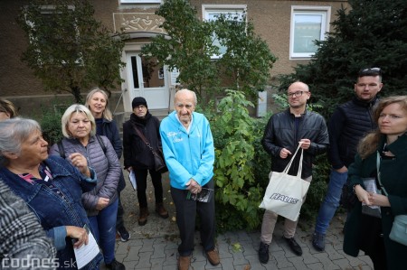 Foto: Komentovaná prechádzka sídliskom Píly v rámci projektu Čo sa píli na sídlisku Píly: Staré sídlisko 25