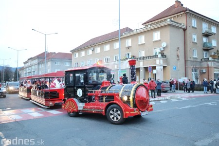 Foto: Mikulášsky sprievod a rozsvietenie vianočného stromčeka Prievidza 2022 19