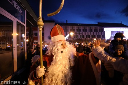 Foto: Mikulášsky sprievod a rozsvietenie vianočného stromčeka Prievidza 2022 46