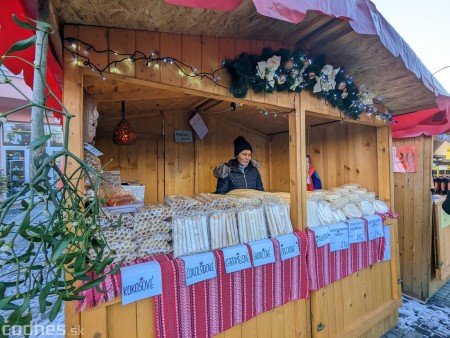 Foto: Vianočné trhy v Prievidzi 2022 od dnes otvorené 9