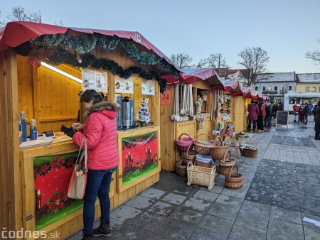 Foto: Vianočné trhy v Prievidzi 2022 od dnes otvorené 53