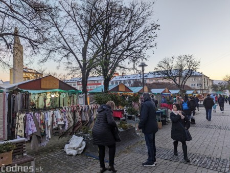 Foto: Vianočné trhy v Prievidzi 2022 od dnes otvorené 56