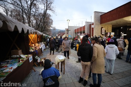 Foto a video: V Bojniciach opäť oslavovali zimný slnovrat podujatím Bojnický kračún 18