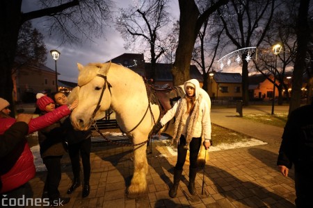 Foto a video: V Bojniciach opäť oslavovali zimný slnovrat podujatím Bojnický kračún 35