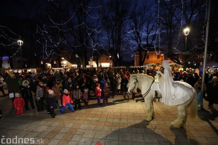 Foto a video: V Bojniciach opäť oslavovali zimný slnovrat podujatím Bojnický kračún 47