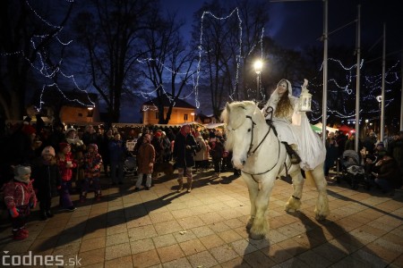 Foto a video: V Bojniciach opäť oslavovali zimný slnovrat podujatím Bojnický kračún 48