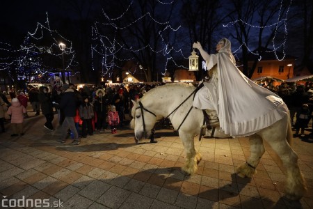 Foto a video: V Bojniciach opäť oslavovali zimný slnovrat podujatím Bojnický kračún 50