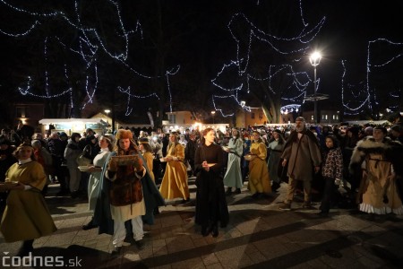 Foto a video: V Bojniciach opäť oslavovali zimný slnovrat podujatím Bojnický kračún 79