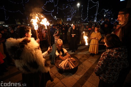 Foto a video: V Bojniciach opäť oslavovali zimný slnovrat podujatím Bojnický kračún 82