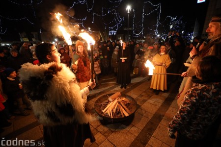 Foto a video: V Bojniciach opäť oslavovali zimný slnovrat podujatím Bojnický kračún 83