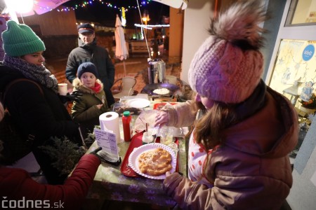 Foto a video: V Bojniciach opäť oslavovali zimný slnovrat podujatím Bojnický kračún 157