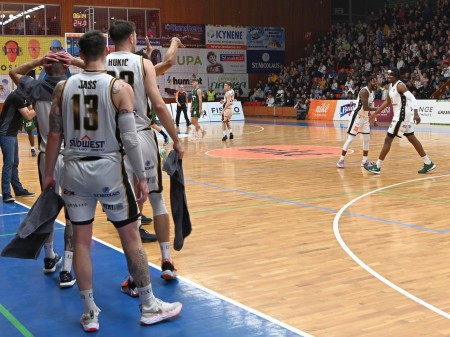 Foto: Derby - BC Prievidza – MBK Baník Handlová 79:70 25