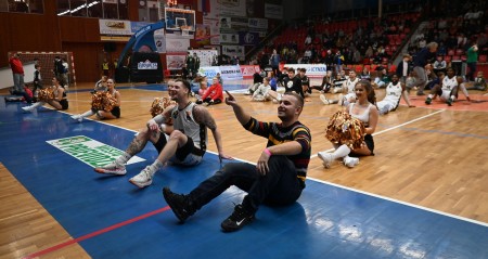 Foto: Derby - BC Prievidza – MBK Baník Handlová 79:70 64