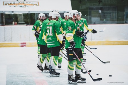 Foto a video: Hokejový sviatok v Prievidzi - HC Prievidza (Andrej Sekera) vs Calgary screw&bolt 5