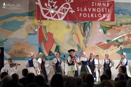 Foto: 30. ročník Zimných slávností folklóru Hornonitria 25