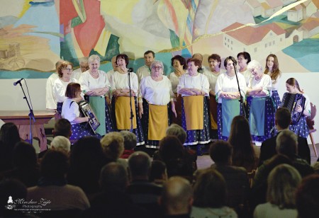 Foto: 30. ročník Zimných slávností folklóru Hornonitria 88